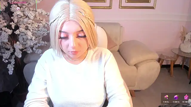 Snapshot of AnaVelvett chatting on September 12, 7:47 pm AnaVelvett online show from September 12, 7:47 pm