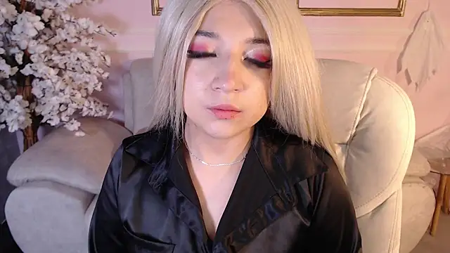 Snapshot of AnaVelvett chatting on October 12, 12:48 pm AnaVelvett online show from October 12, 12:48 pm