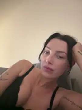 Snapshot of Remirosee chatting on December 15, 9:08 pm Remirosee online show from December 15, 9:08 pm