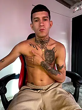 dilan abraham12 online show from November 3, 9:38 pm