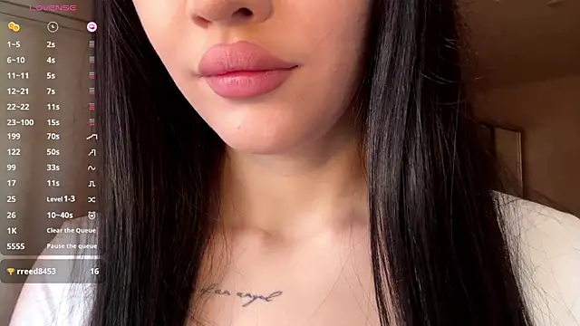 AuraJefcoat online show from April 5, 12:35 pm