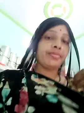 Snapshot of Sharma_pooja chatting on September 28, 6:52 am Sharma pooja online show from September 28, 6:52 am