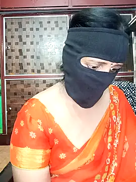 Snapshot of Mee_harini-telugupilla chatting on May 3, 1:44 am Mee harini-telugupilla online show from May 3, 1:44 am