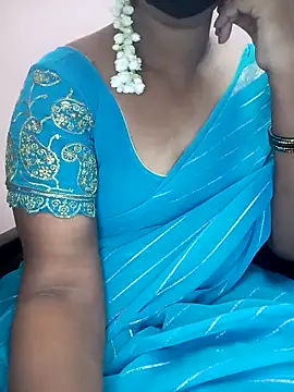 Snapshot of Mee_harini-telugupilla chatting on May 10, 2:39 am Mee harini-telugupilla online show from May 10, 2:39 am