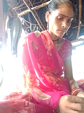 Snapshot of H_seema chatting on October 8, 1:47 am H seema online show from October 8, 1:47 am