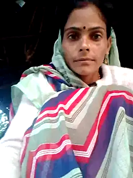 Snapshot of H_seema chatting on October 15, 1:17 am H seema online show from October 15, 1:17 am