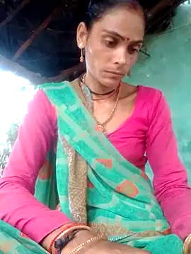 Snapshot of H_seema chatting on October 26, 2:28 am H seema online show from October 26, 2:28 am