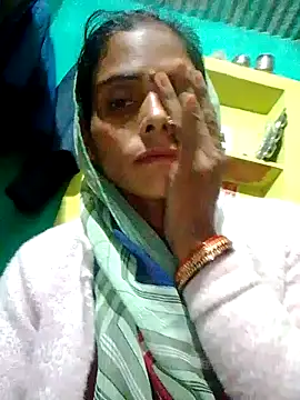 Snapshot of H_seema chatting on October 28, 1:20 am H seema online show from October 28, 1:20 am