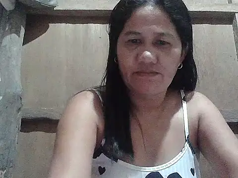 Snapshot of hotmama_063 chatting on May 21, 9:00 pm hotmama 063 online show from May 21, 9:00 pm