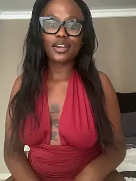 Snapshot of Moonzy77 chatting on November 4, 1:10 pm Moonzy77 online show from November 4, 1:10 pm