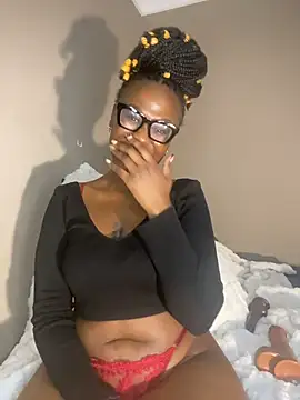 Snapshot of Moonzy77 chatting on November 20, 11:37 pm Moonzy77 online show from November 20, 11:37 pm