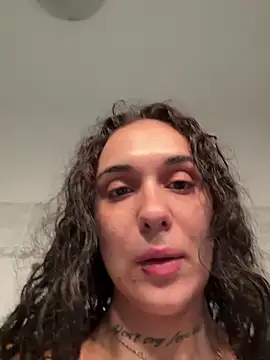 Snapshot of Lamery9696 chatting on December 18, 10:43 am Lamery9696 online show from December 18, 10:43 am