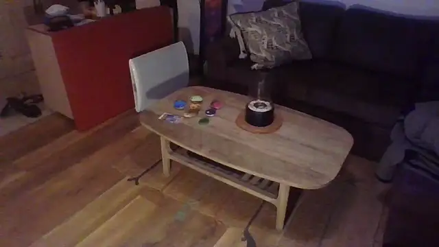 Snapshot of couple2612 chatting on January 15, 5:05 pm couple2612 online show from January 15, 5:05 pm