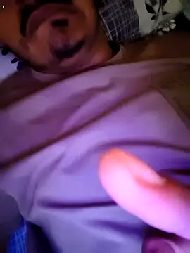 Snapshot of RotundHeadway chatting on November 16, 4:56 pm RotundHeadway online show from November 16, 4:56 pm