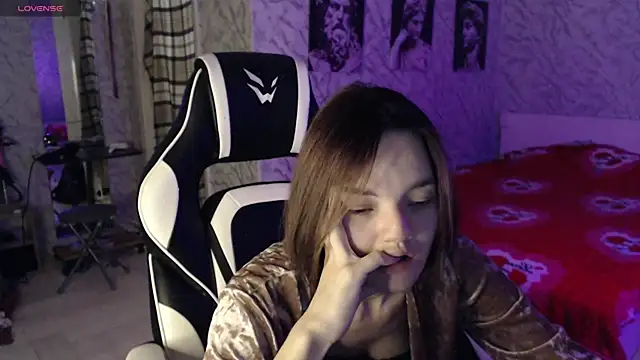 Kitti study online show from October 14, 9:43 am