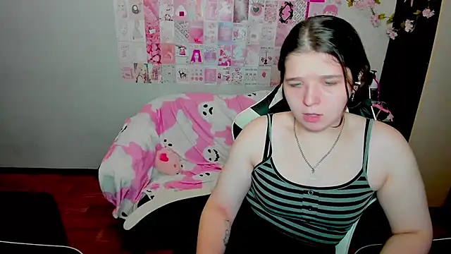 Snapshot of Acid_Kate chatting on November 4, 12:32 am Acid Kate online show from November 4, 12:32 am