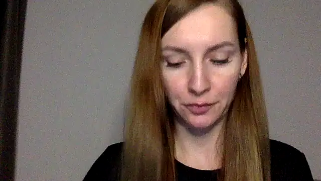 Snapshot of Varnyx chatting on November 18, 4:33 pm Varnyx online show from November 18, 4:33 pm