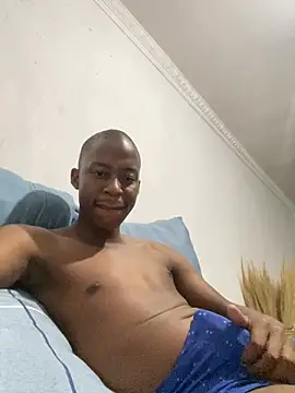 Snapshot of dick4mami chatting on February 27, 10:43 pm dick4mami online show from February 27, 10:43 pm