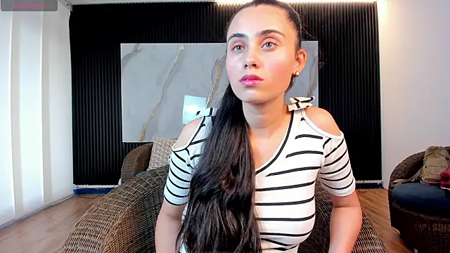 sofiapalacioss online show from September 19, 7:58 pm