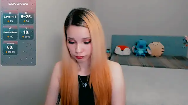 Snapshot of Kitten_Alissa chatting on October 15, 6:52 pm Kitten Alissa online show from October 15, 6:52 pm