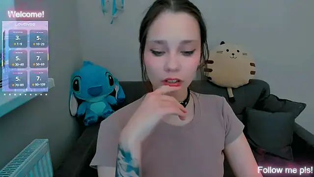 Snapshot of Kitten_Alissa chatting on May 24, 8:36 pm Kitten Alissa online show from May 24, 8:36 pm