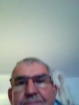 Snapshot of Oldmenhot66 chatting on October 31, 6:31 pm Oldmenhot66 online show from October 31, 6:31 pm