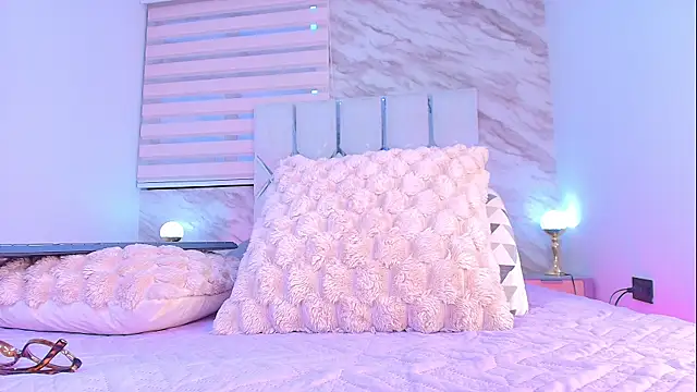 collet 1 online show from December 15, 11:58 am