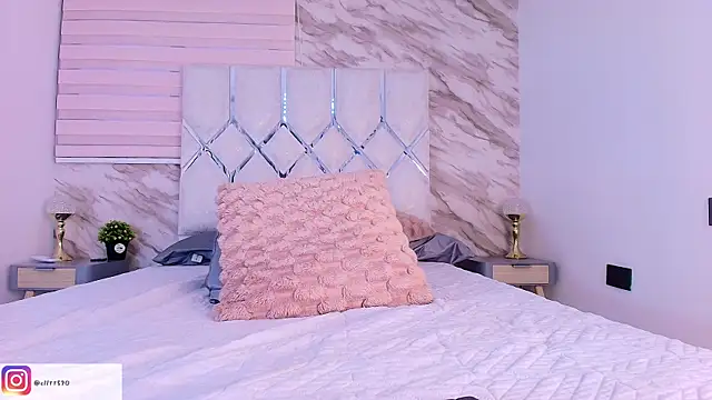 collet 1 online show from April 16, 12:39 pm