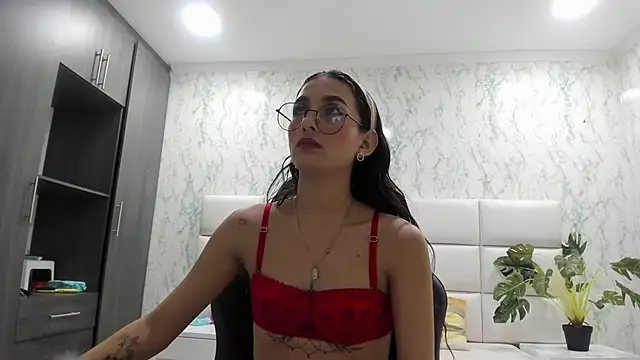 ValerySkinnyy online show from October 20, 3:40 am