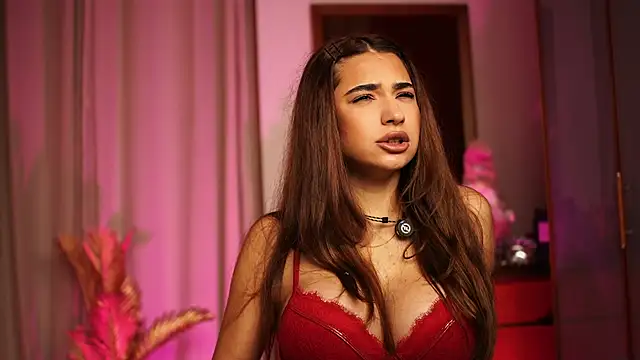 ItalianGirl online show from January 15, 9:29 pm