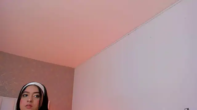 KaylieBrooks online show from November 22, 3:33 pm