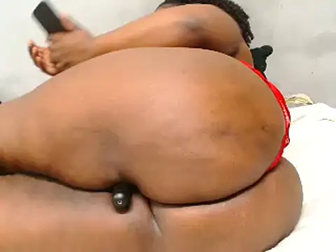 ROYALASS25 online show from March 9, 8:21 pm