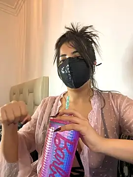 Snapshot of al_anoud chatting on December 4, 12:31 am al anoud online show from December 4, 12:31 am