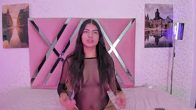 Snapshot of SophiaSalazar_ chatting on November 7, 12:05 pm SophiaSalazar online show from November 7, 12:05 pm