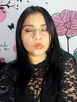 ValerieLove  online show from September 29, 7:19 pm