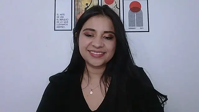 Snapshot of ValerieLove_ chatting on February 18, 8:05 pm ValerieLove online show from February 18, 8:05 pm