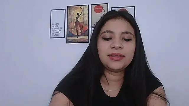 Snapshot of ValerieLove_ chatting on March 24, 12:43 pm ValerieLove online show from March 24, 12:43 pm
