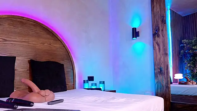 Meganreed  online show from February 5, 4:11 pm