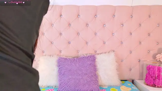 CaterinaRomano online show from December 16, 3:06 pm