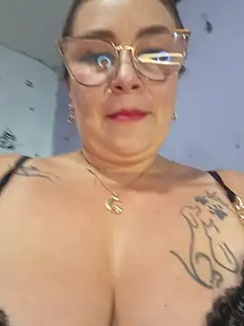 anythompsom online show from October 28, 3:58 pm