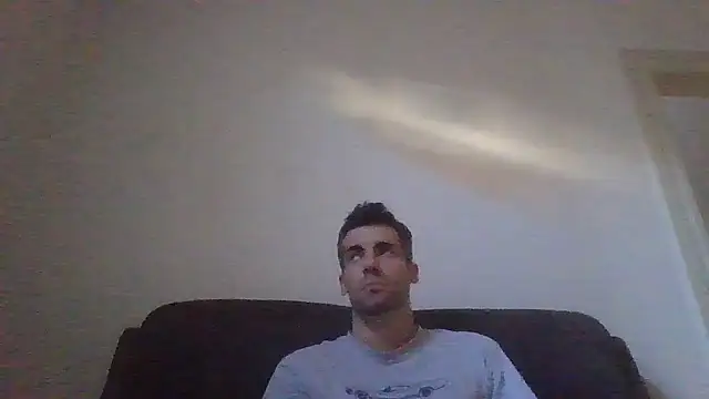 JulioIsHere4you online show from September 19, 6:59 am