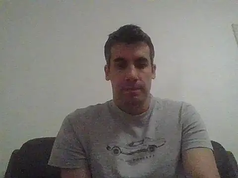 JulioIsHere4you online show from November 12, 11:32 am