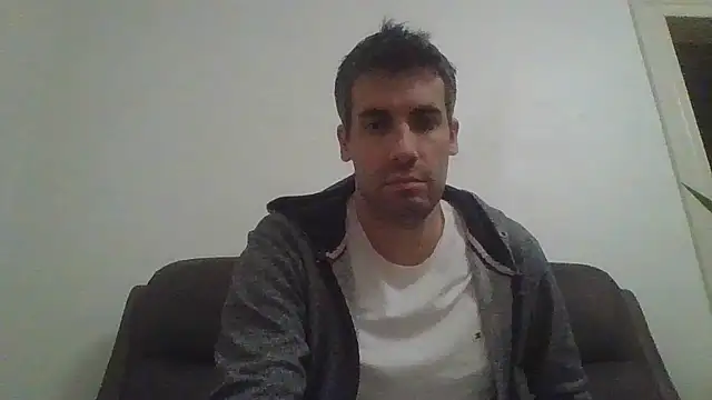 JulioIsHere4you online show from November 19, 11:27 pm