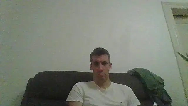 JulioIsHere4you online show from December 14, 12:27 am