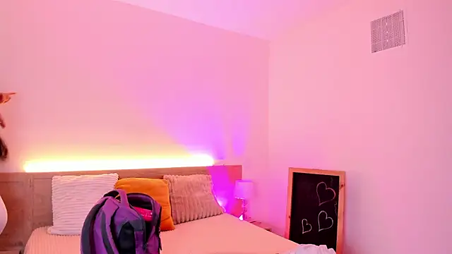 Bella Sumers online show from July 8, 3:49 pm