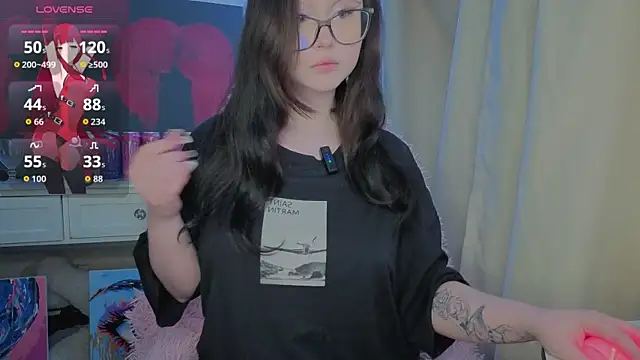 hornyprincess19 online show from April 16, 7:42 am