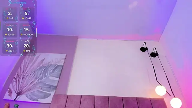 Snapshot of VelvetQueen_ chatting on November 12, 11:43 am VelvetQueen online show from November 12, 11:43 am