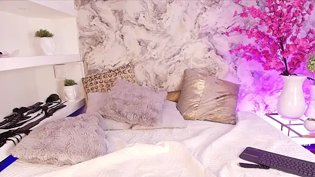 Alana sinclaire online show from September 10, 7:14 pm