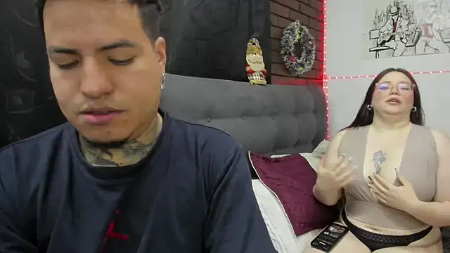 Snapshot of CrisabellssEden chatting on December 5, 7:10 pm CrisabellssEden online show from December 5, 7:10 pm