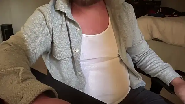 Snapshot of nagolraven chatting on October 8, 10:29 pm nagolraven online show from October 8, 10:29 pm